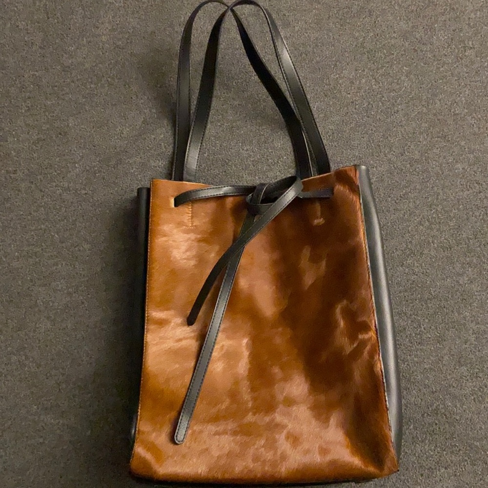 Leather and pony fur tote bag